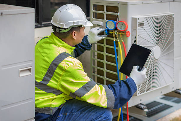 Professional Hvac technician working in Bala Cynwyd, PA